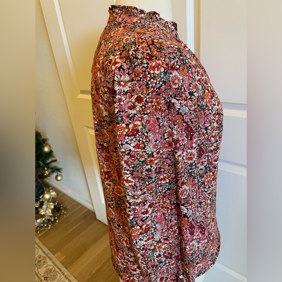 Add some Sparkle with this Fall Red Blouse - Picture 3 of 8